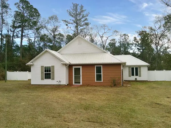 110 Hog Wild Lane, Ray City, GA 31645