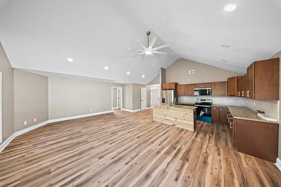 111 S Oak St, Lakeland, GA 31635 - #3