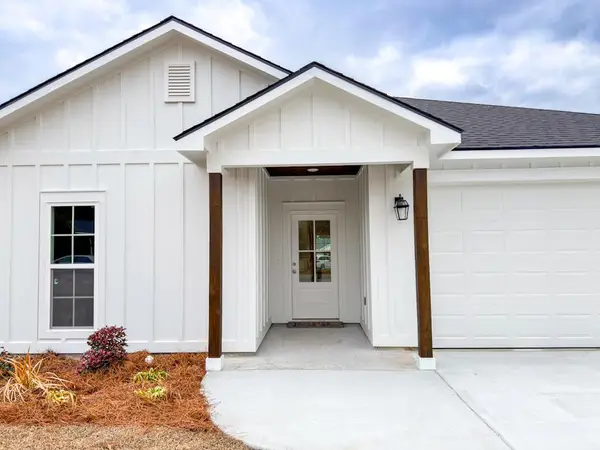 209 Washington St, Hahira, GA 31632