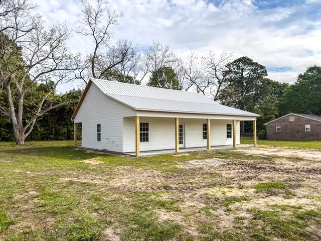 352 SW College St, Pelham, GA 31779 - #2