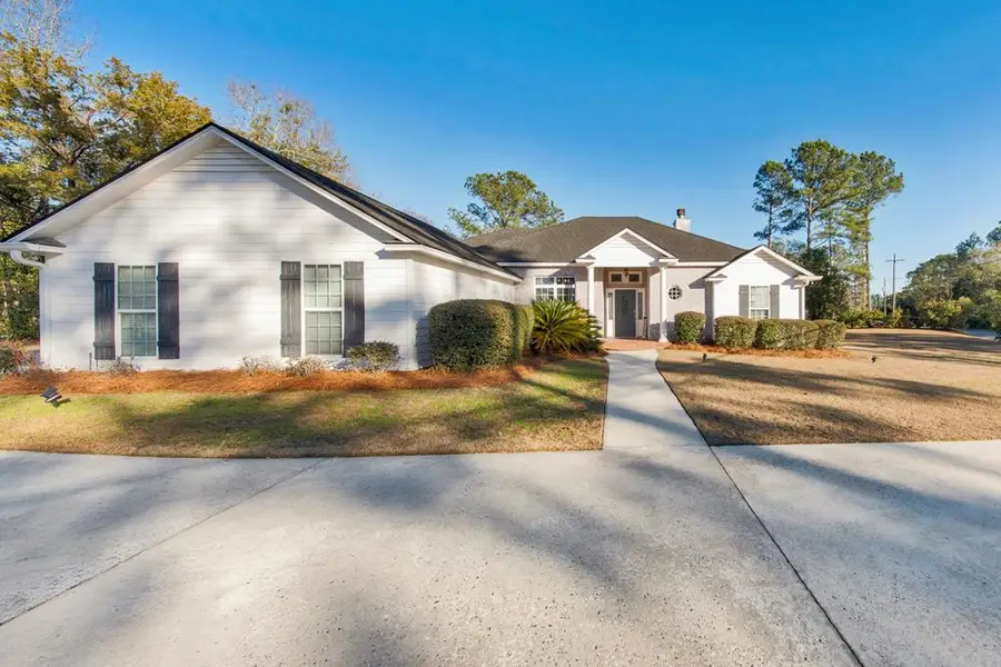 302 E Coleman Dr, Hahira, GA 31632 - #2