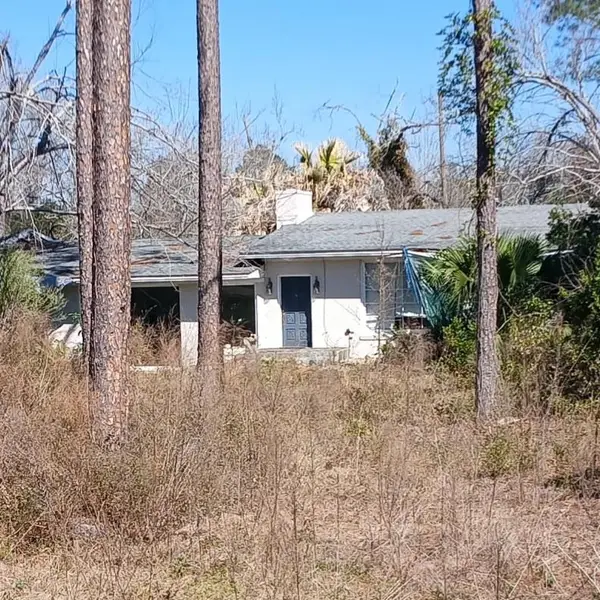 906 N Alabama St, Broxton, GA 31519