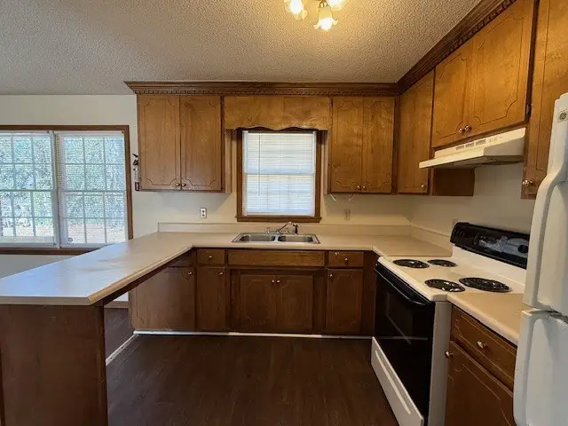 516 Floyd St, Valdosta, GA 31602 - #2