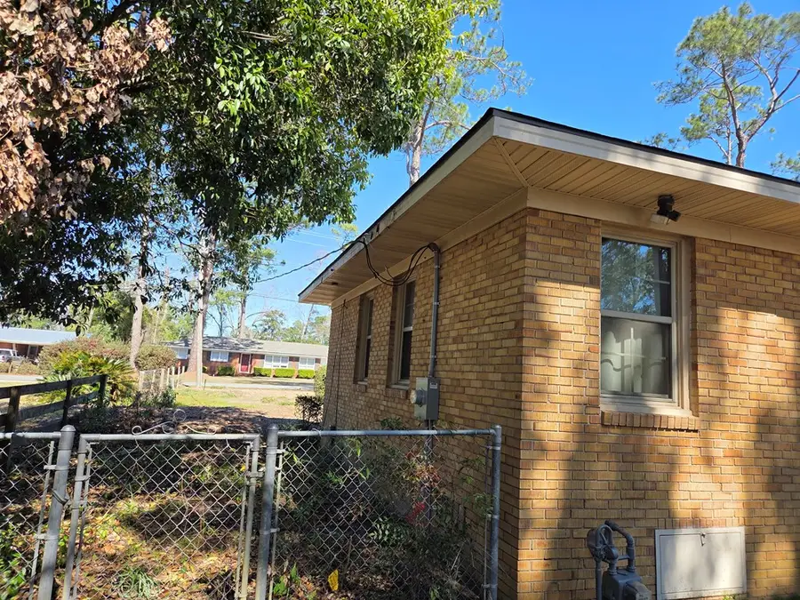 1207 Thomwal St, Valdosta, GA 31602 - #3