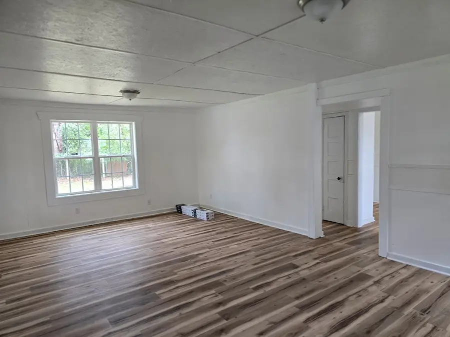 46 E Bostick Ave, Lakeland, GA 31635 - #3