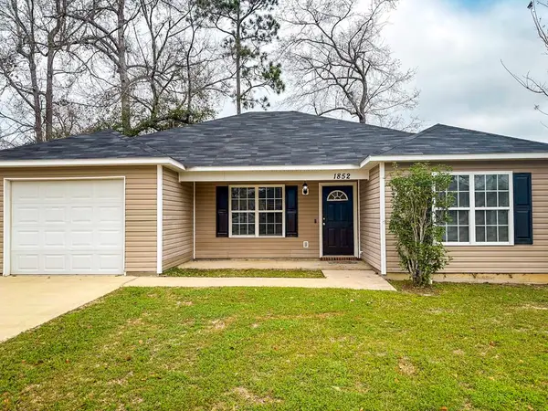 1852 Chestnut Dr, Valdosta, GA 31602