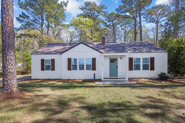 111 Brookside Dr, Adel, GA 31620