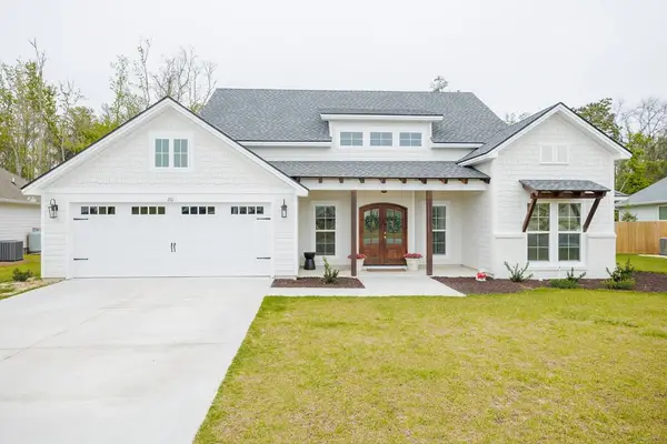 201 Orvis Lane, Hahira, GA 31632