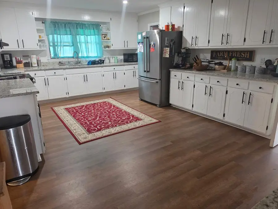 1502 N Davis St, Nashville, GA 31639 - #3