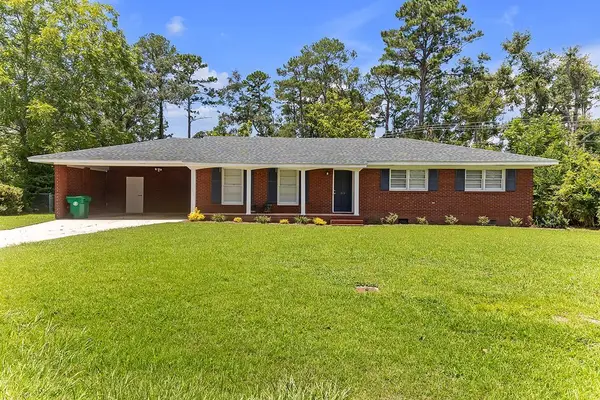 323 Betty Jo Dr., Valdosta, GA 31602