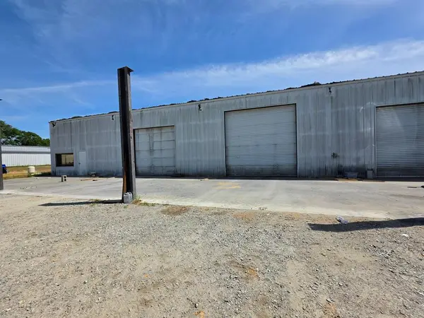 363 Strawder Rd, Ray City, GA 31645