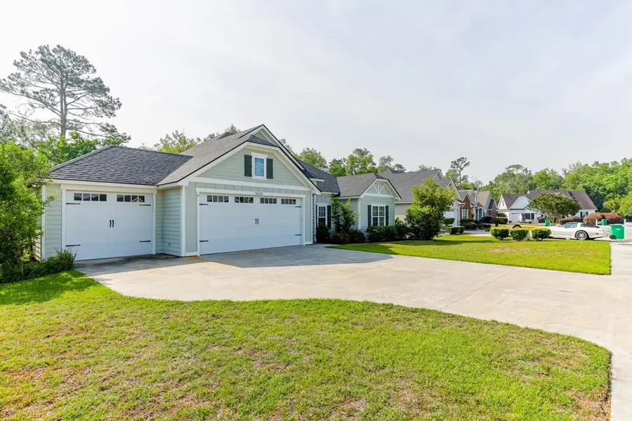 3863 Thoreau Dr, Valdosta, GA 31605 - #2