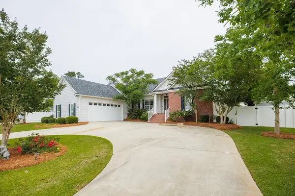 3699 Arbor Run Dr, Valdosta, GA 31605