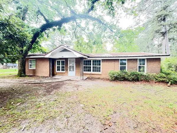 302 E Lovett St., Sparks, GA 31647