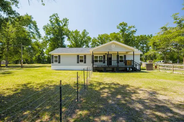 1676 Barker, Ray City, GA 31645