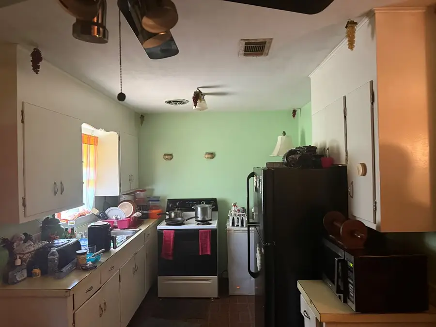819 NE Woodlawn Dr., Valdosta, GA 31602 - #3