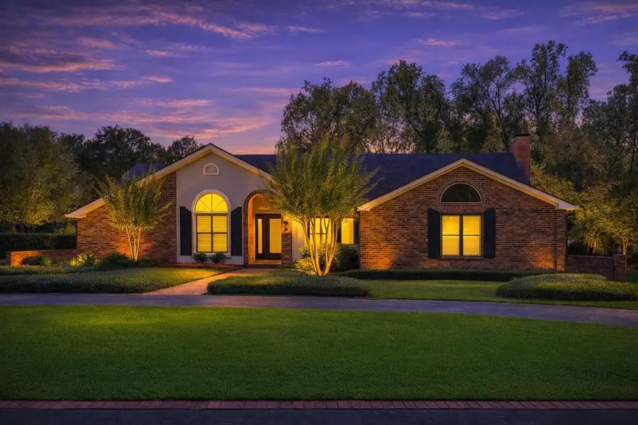 787 Lake Laurie Drive, Valdosta, GA 31605 - #2