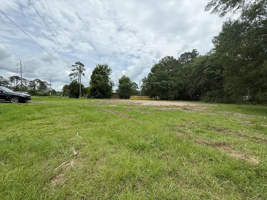 410 E Main Street, Hahira, GA 31632 - #2