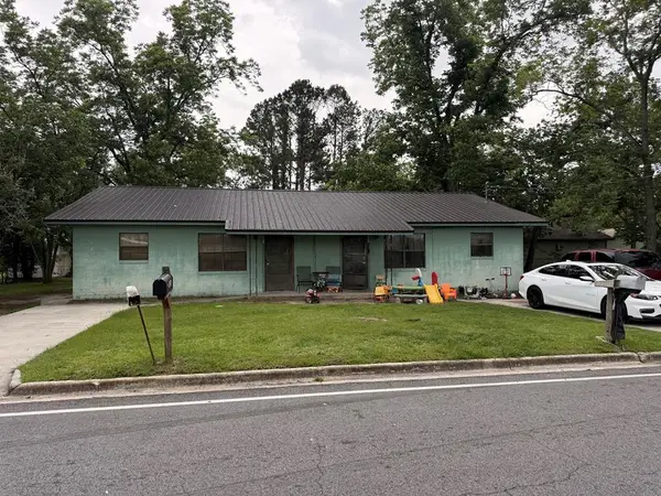 803 805 Willow St #2, Douglas, GA 31533
