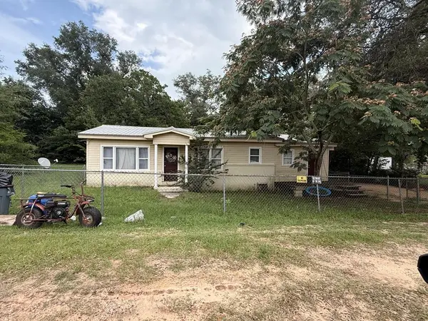 38 & 256 Villa St #2, Douglas, GA 31533
