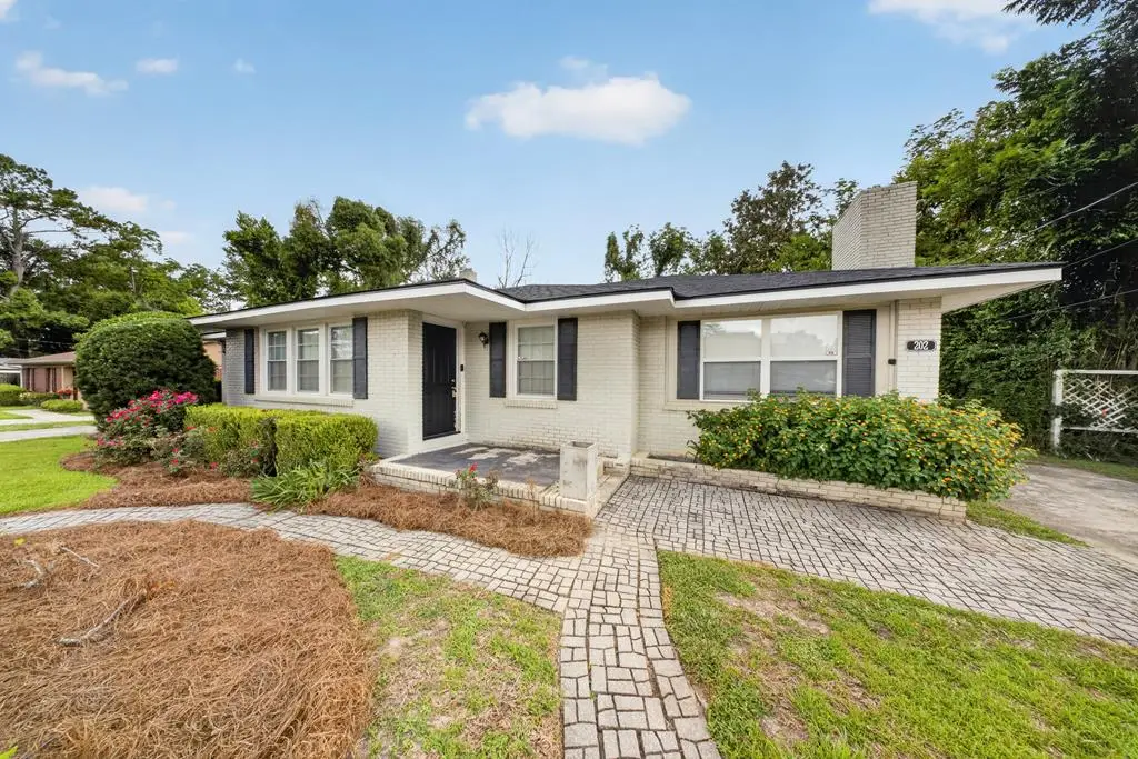 202 Wayne Avenue, Valdosta, GA 31602 - #1
