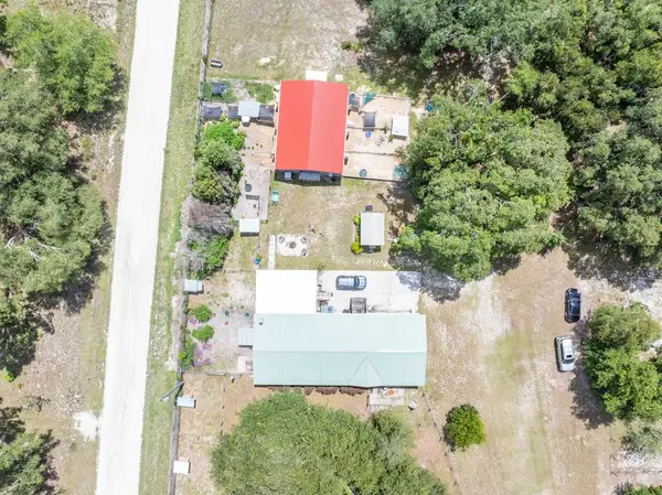13242 97th Rd, Live Oak,  32060