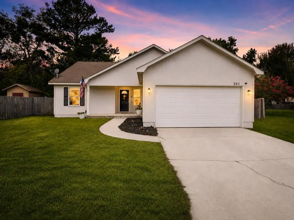 221 Chestnut Ct., Kingsland, GA 31548 - #1