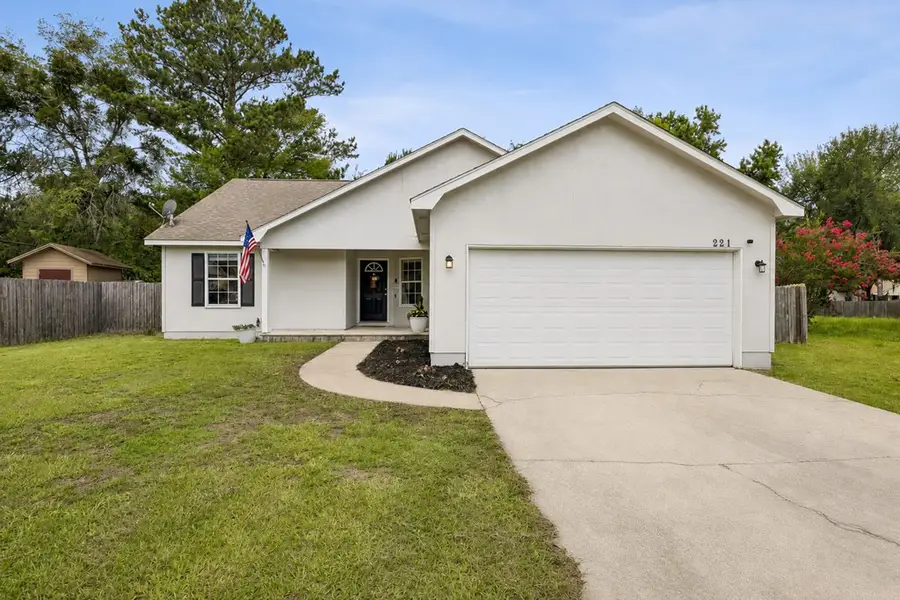 221 Chestnut Ct., Kingsland, GA 31548 - #2