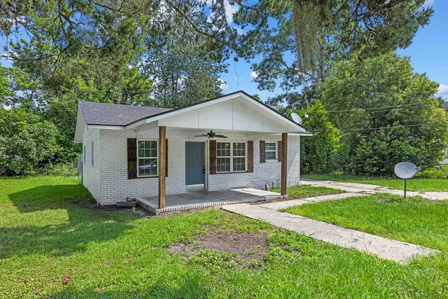 61 E Davis Ave, Lakeland, GA 31635 - #2