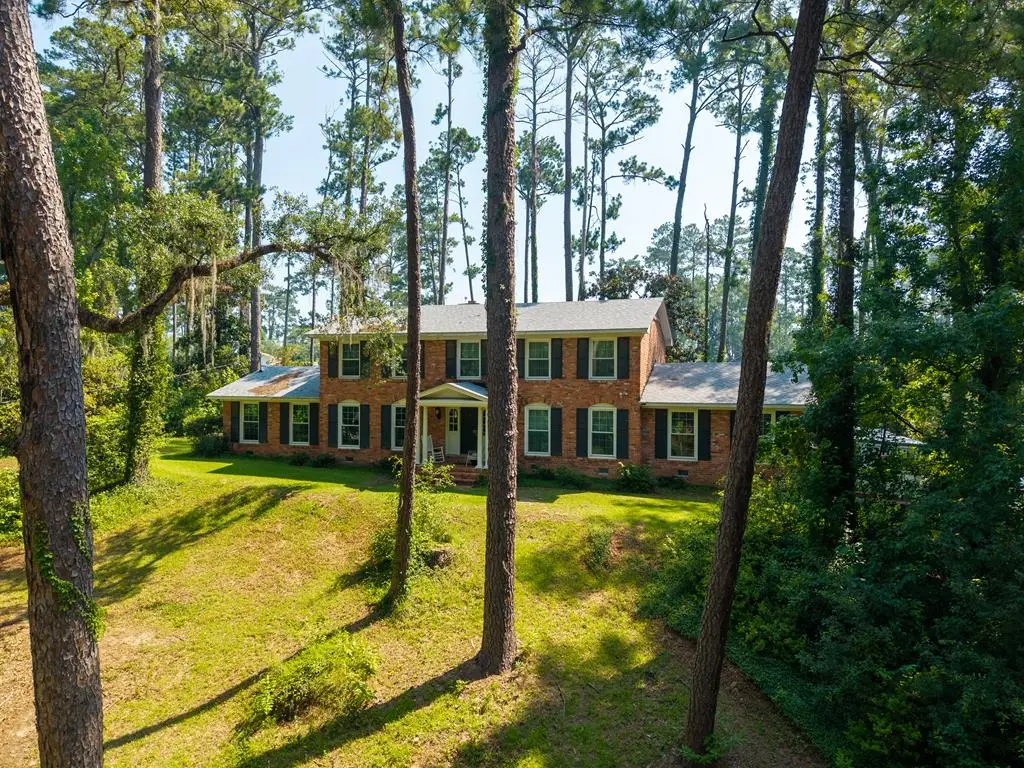 2002 Wood Valley Dr., Valdosta, GA 31602 - #1