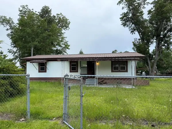 327 North, Ray City, GA 31645