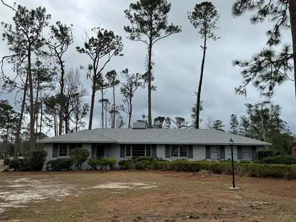 901 Pineridge Drive, Valdosta, GA 31602