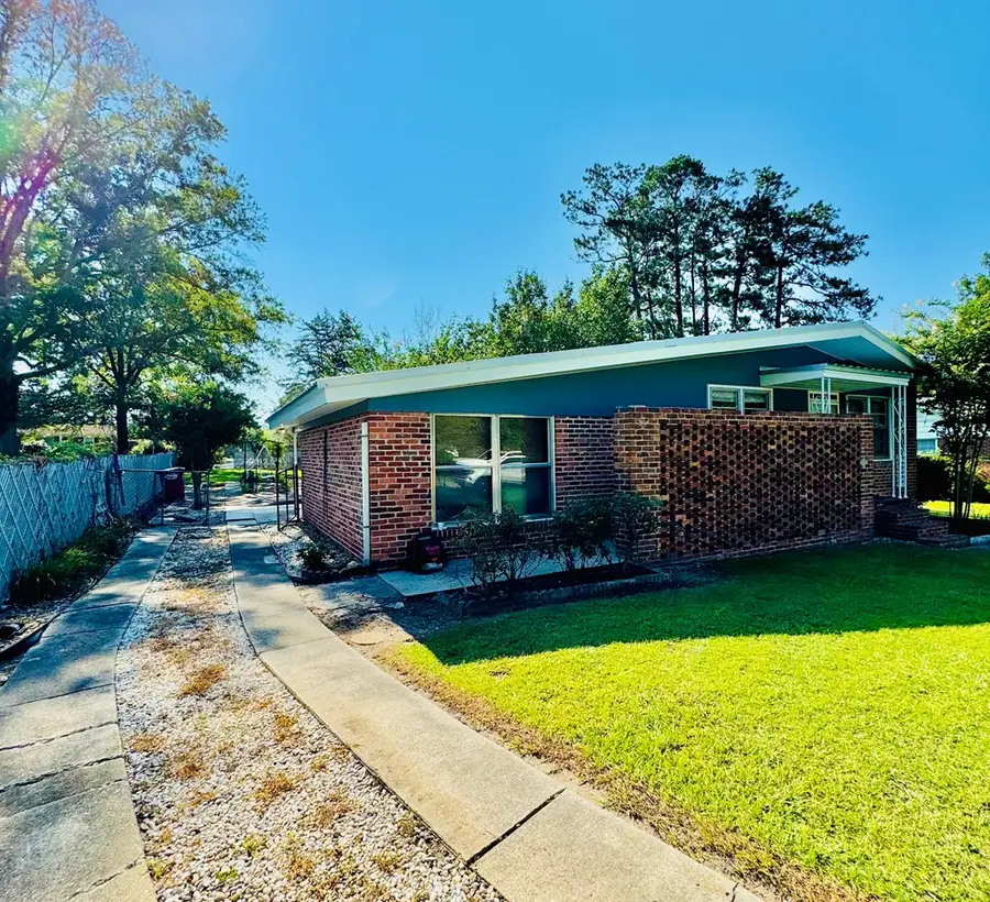 2403 Diana Avenue, Tifton, GA 31794 - #2