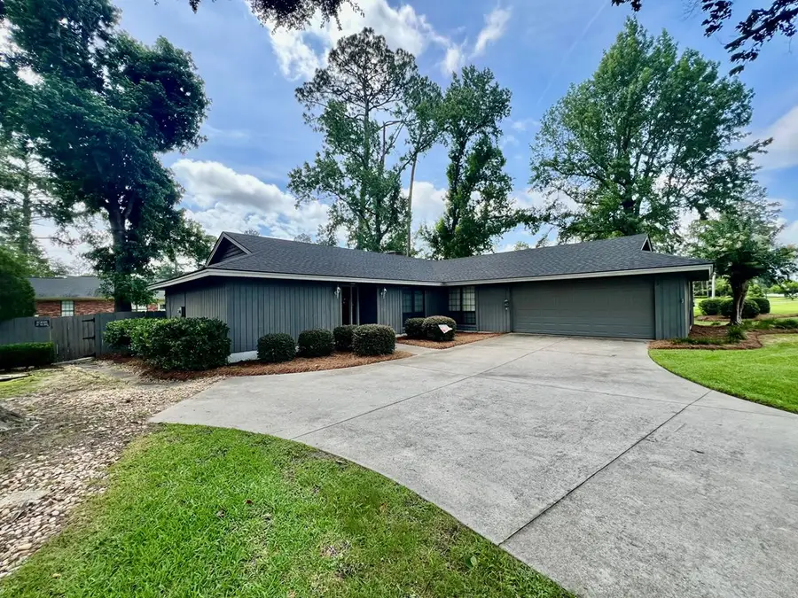 2212 Gornto, Valdosta, GA 31602 - #2