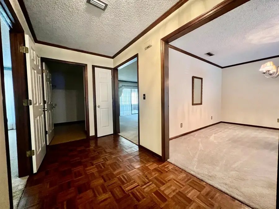 2212 Gornto, Valdosta, GA 31602 - #3