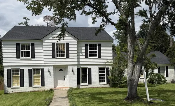 2302 Riverhill, Valdosta, GA 31602