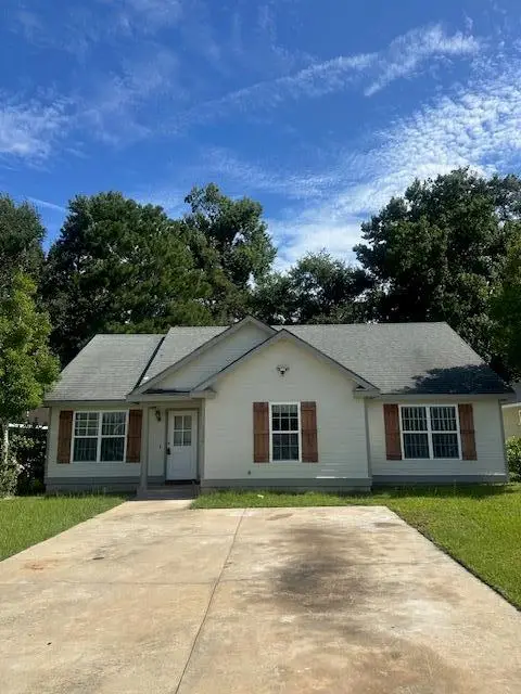 4288 Deer Crest Dr, Valdosta, GA 31602