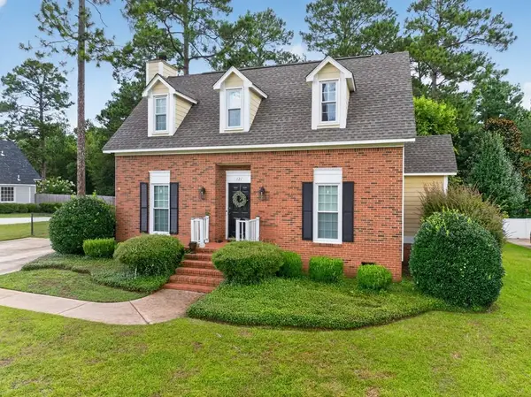 121 Fair Oaks Ct, Leesburg, GA 31763