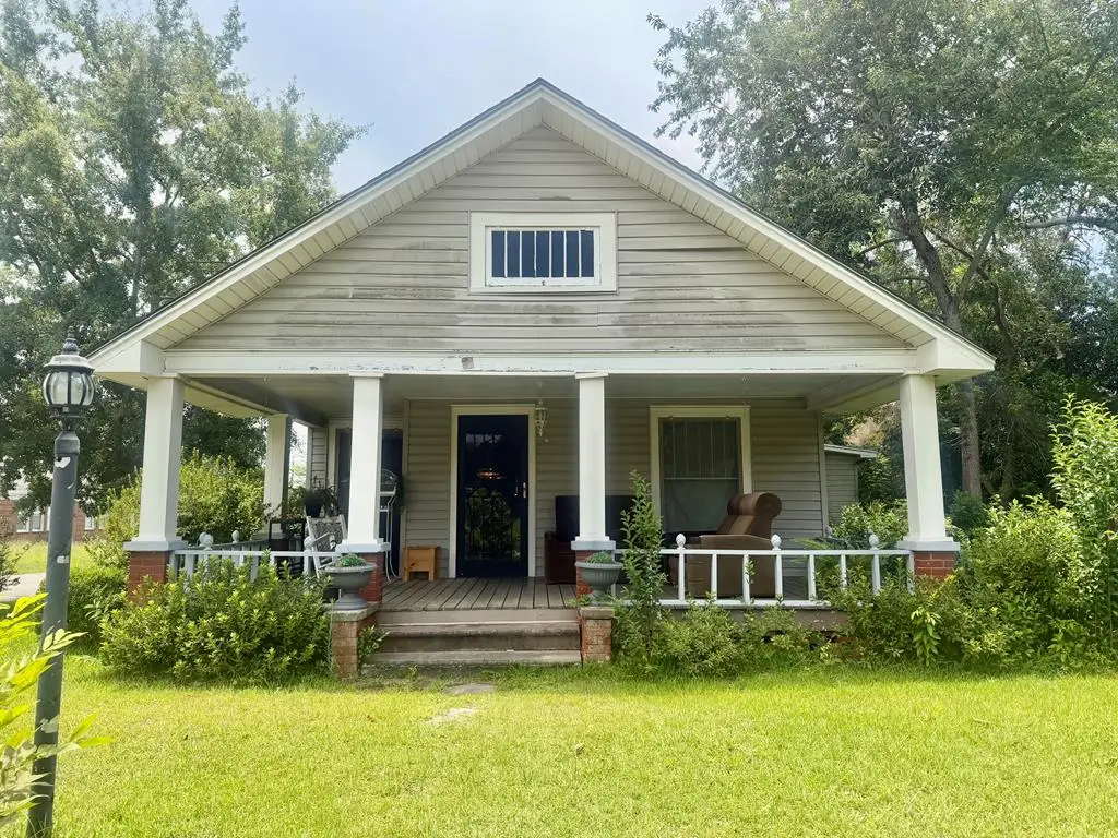 602 W Jessamine St, Fitzgerald, GA 31750 - #1