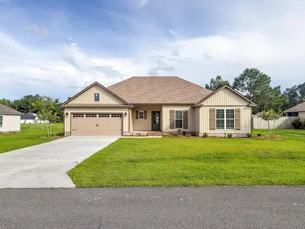 9 Bryant Dr, Ray City, GA 31645