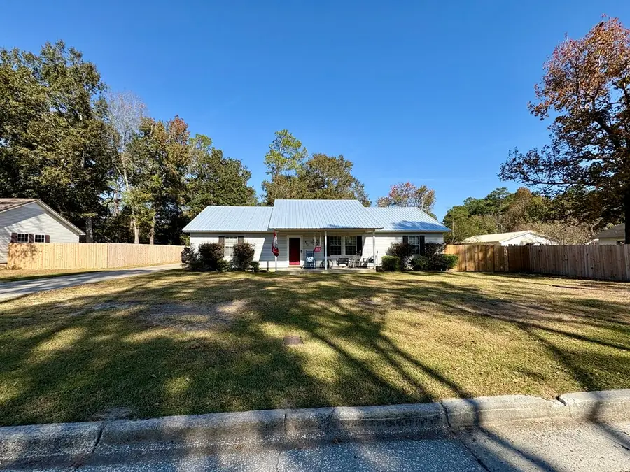 401 Janice Ave, Nashville, GA 31639 - #2