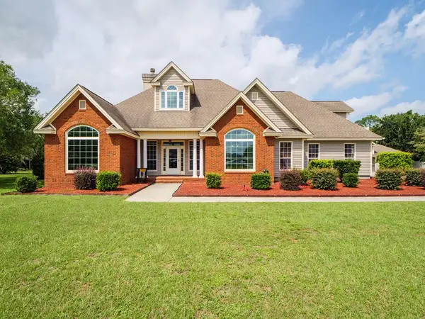 605 Plantation Dr, Adel, GA 31620