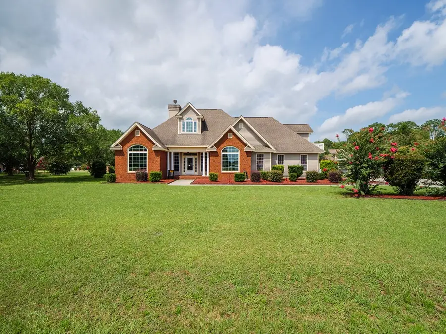 605 Plantation Dr, Adel, GA 31620 - #2