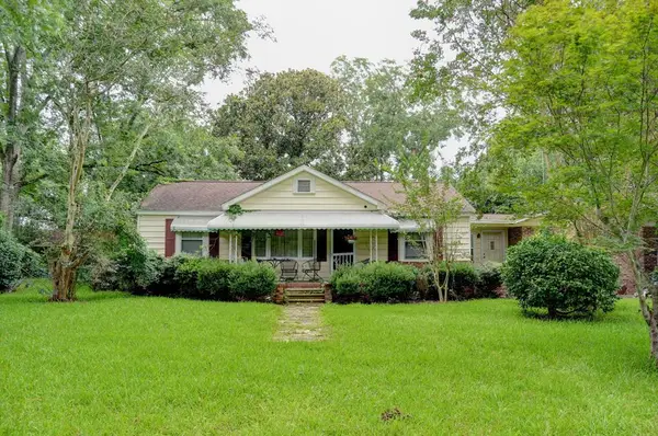527 Pierce Chapel Rd, Cairo, GA 39828