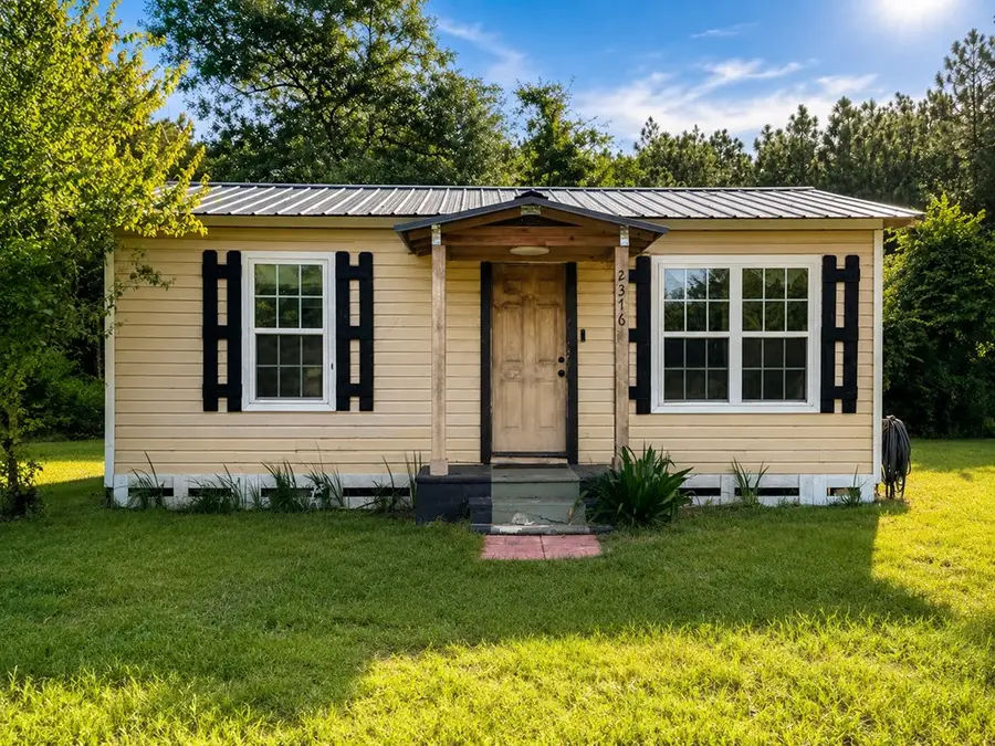 2376 Old Milltown Rd, Nashville, GA 31639 - #2