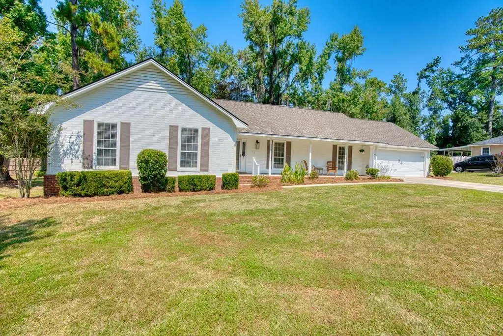 2210 Lakeshore Cir, Valdosta, GA 31602 - #1