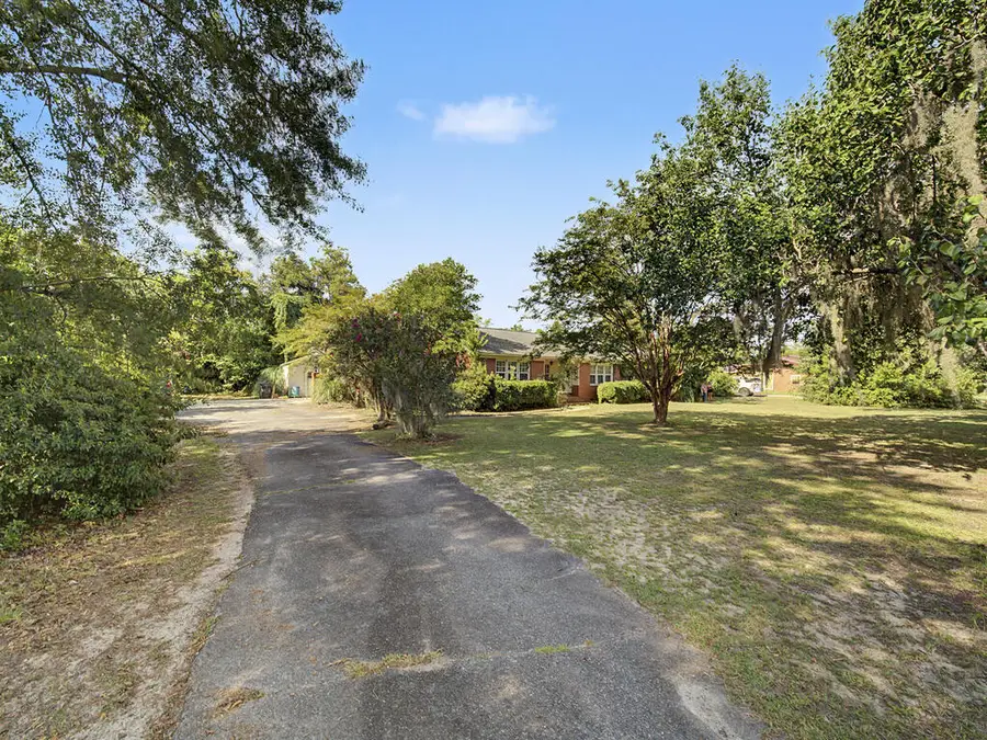 121 W Thigpen Ave, Lakeland, GA 31635 - #3