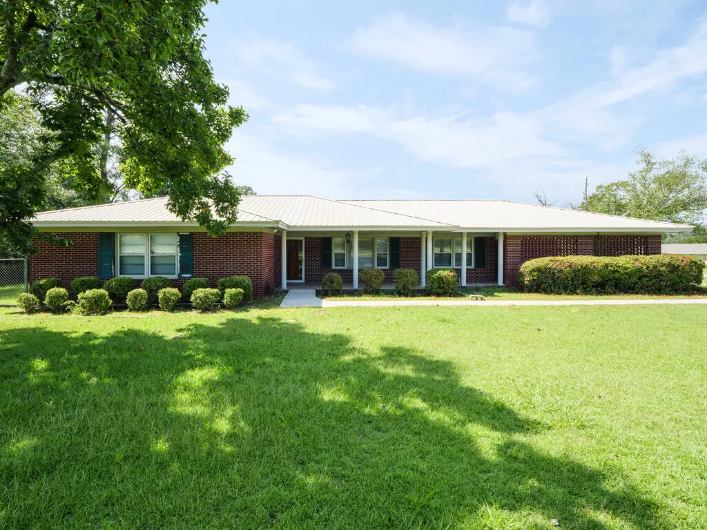 423 Eager Rd, Valdosta, GA 31602 - #1