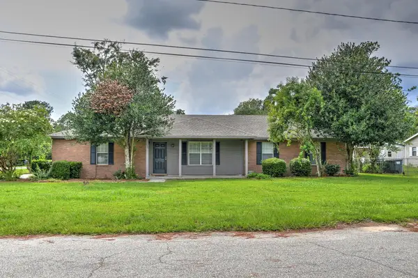 612 S College, Hahira, GA 31632