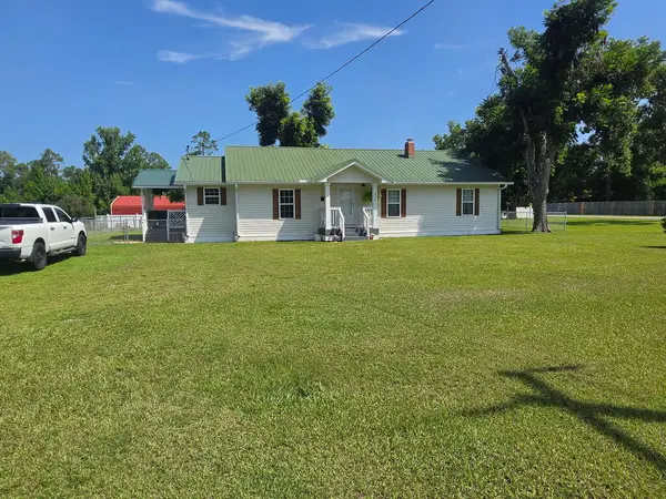 375 Jones Street, Ray City, GA 31645